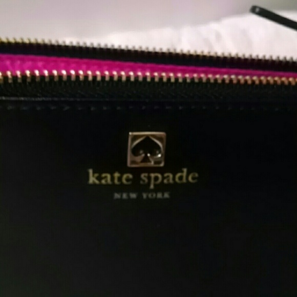 Kate Spade wristlet NWT - Picture 4 of 4